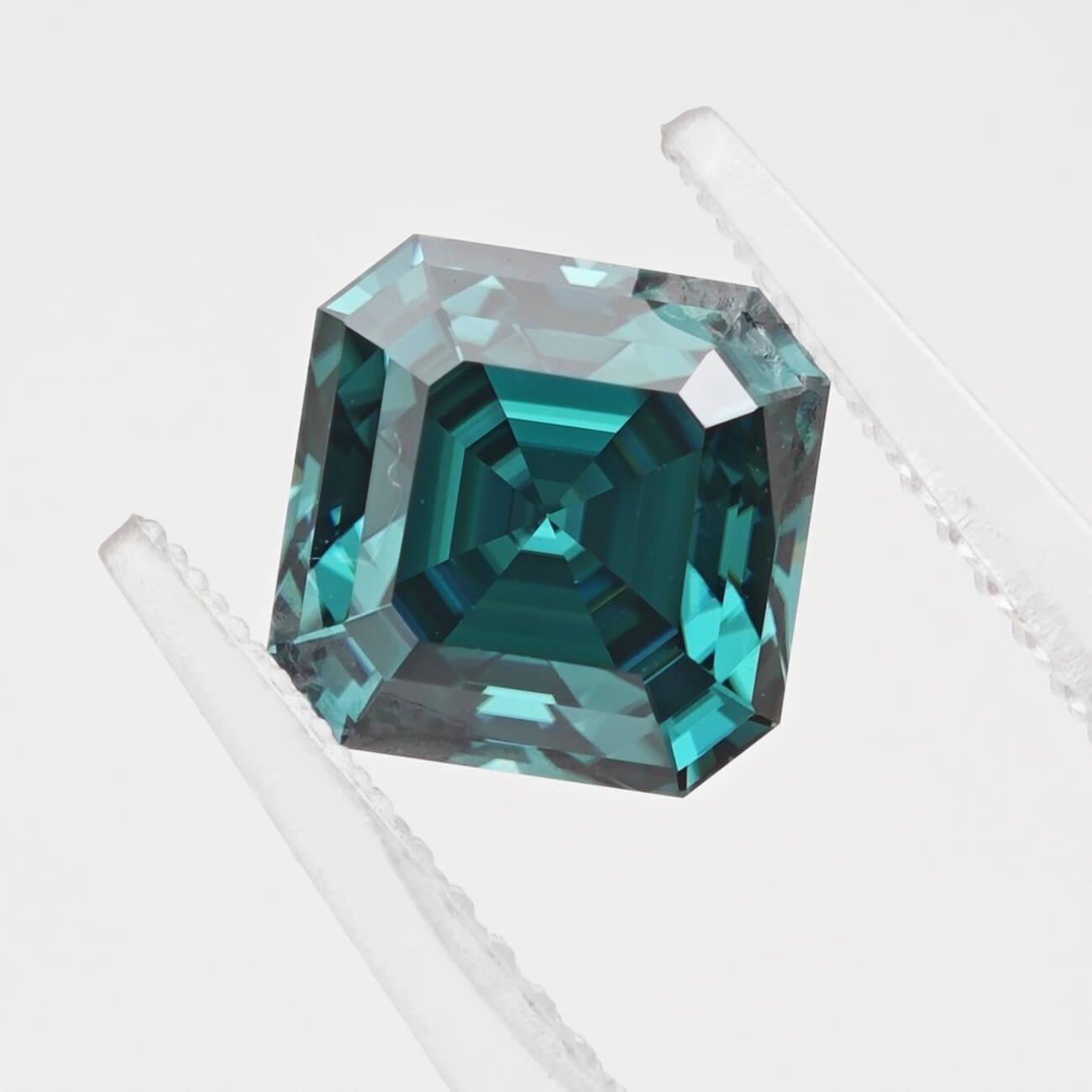 Asscher cut green Moissanite 01 Asscher cut green Moissanite 01