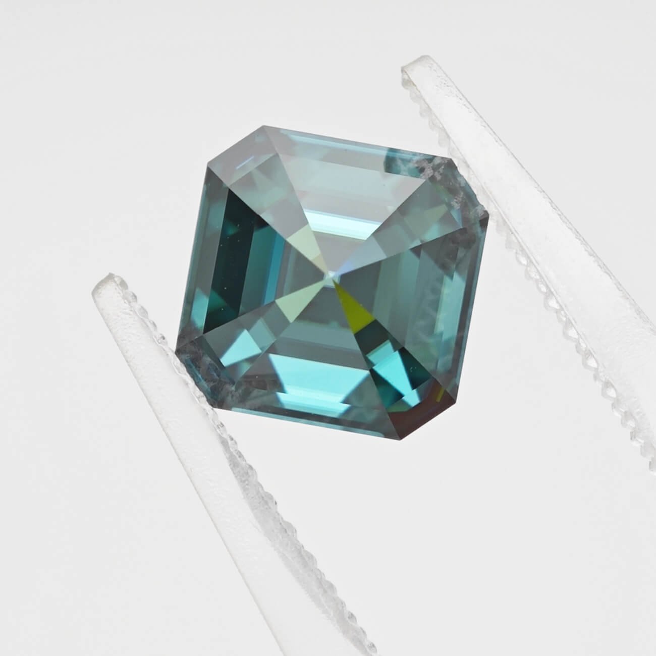Asscher cut green Moissanite 02 Asscher cut green Moissanite 02