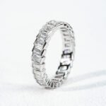 Baguette cut Moissanite eternity ring 2 Кольцо с бриллиантом из муассанита багетной огранки.