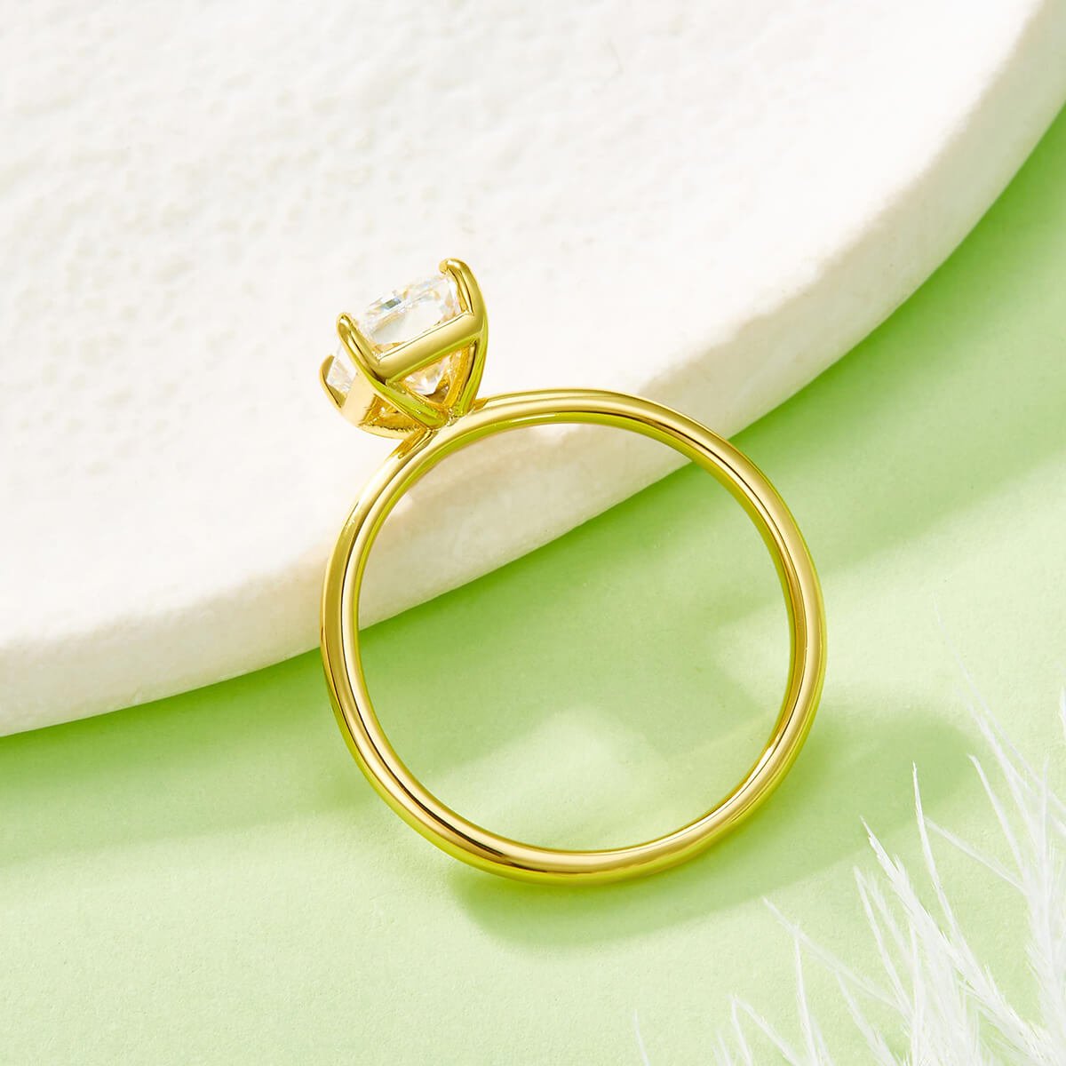 Nhẫn đính hôn Moissanite cắt kiểu radiant 4 chấu