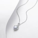 Collana con ciondolo a forma di cuore in moissanite "Amore infinito" 2 Collana con ciondolo a forma di cuore in moissanite "Amore infinito"