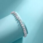 Irregular geometric moissanite bracelet 3 Bracciale in moissanite dalla forma geometrica irregolare
