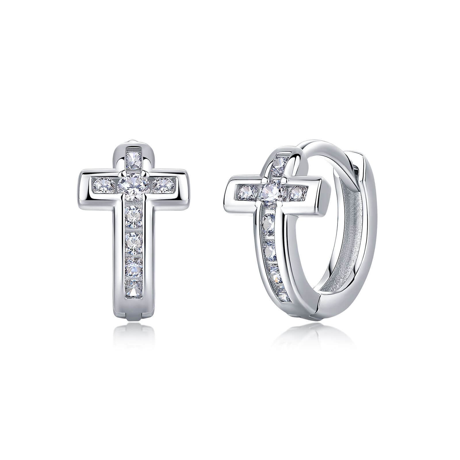Orecchini a cerchio con croce in moissanite taglio rotondo Orecchini a cerchio con croce in moissanite taglio rotondo