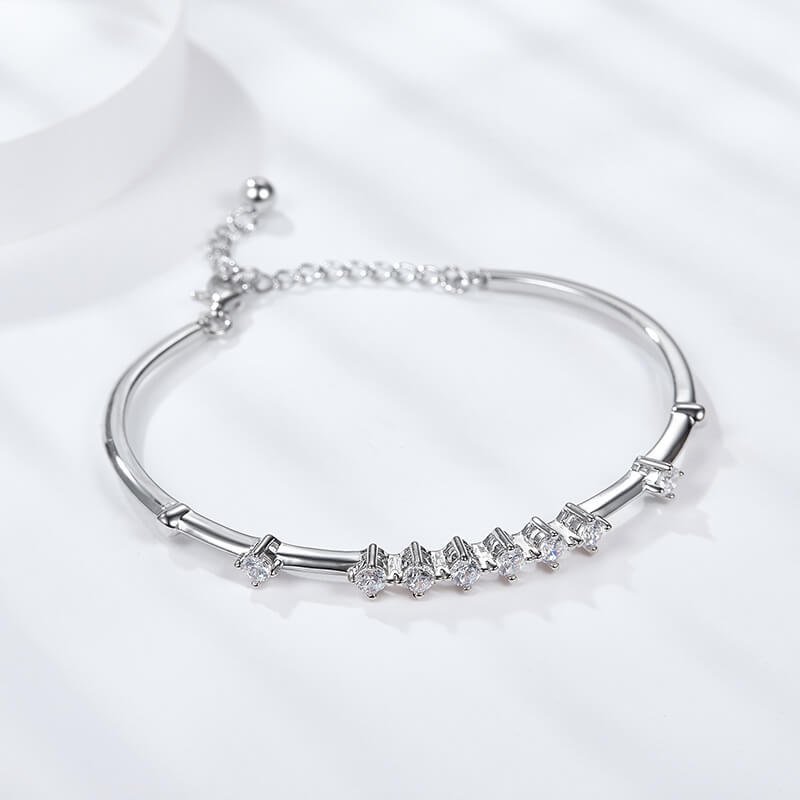 Round three circle moissanite bracelet