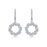 Sparkling star circle Moissanite hoop earrings 1 Bông tai khoen tròn đính đá Moissanite hình ngôi sao lấp lánh.