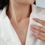 Collana con pendente a forma di ghirlanda in moissanite marquise