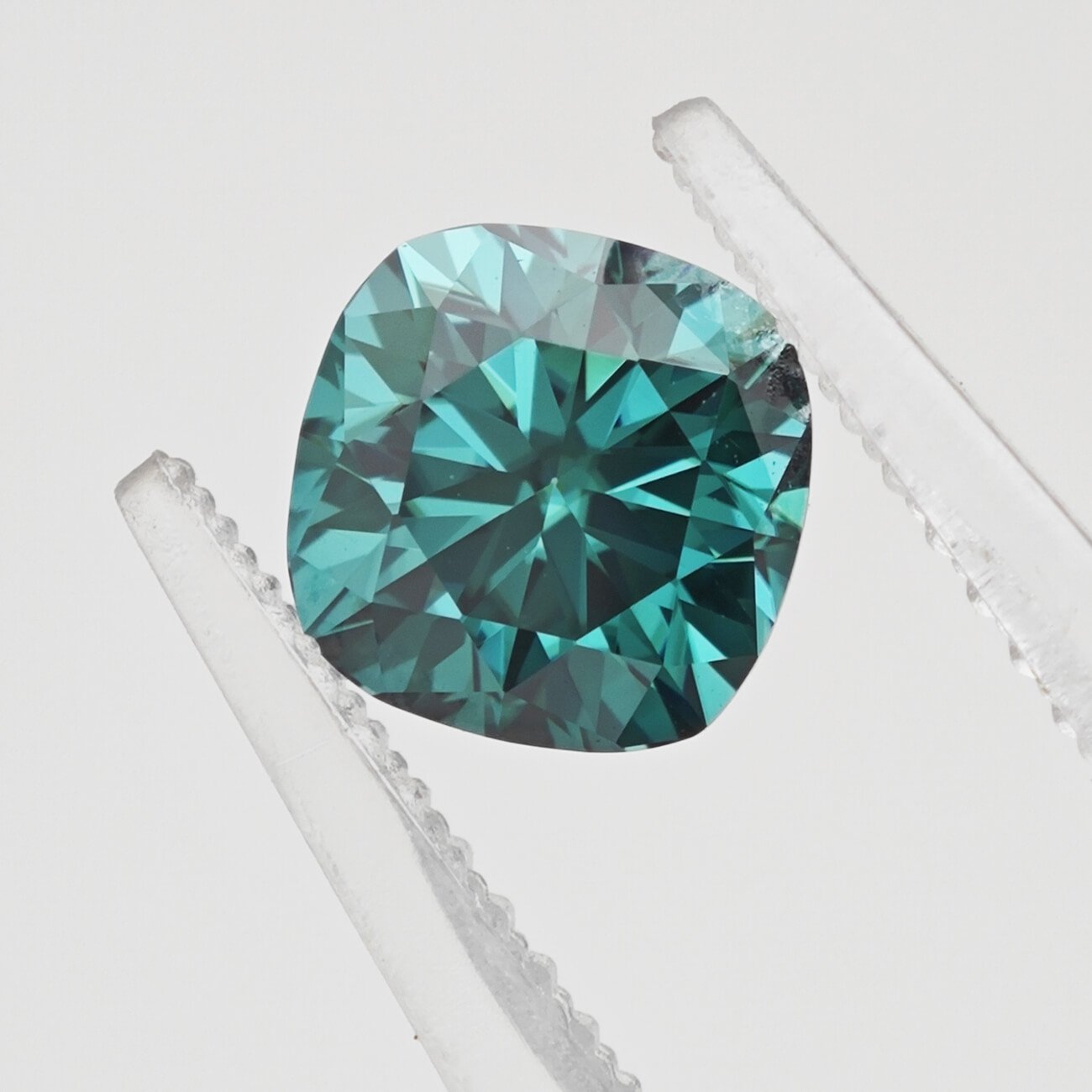 Đá Moissanite xanh cắt hình đệm 01 Đá Moissanite xanh cắt hình đệm 01