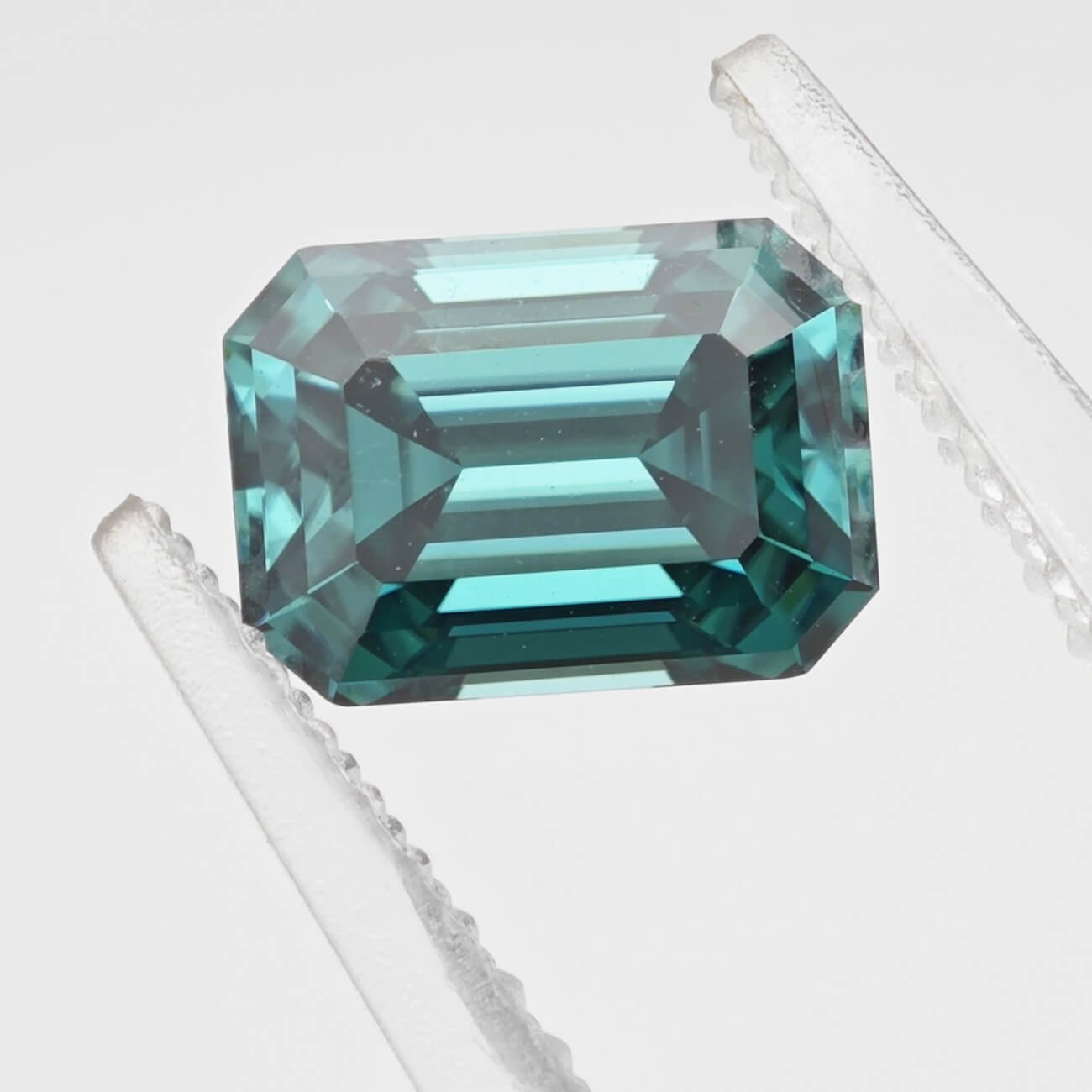 emerald cut green Moissanite 01 emerald cut green Moissanite 01
