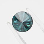 round brilliant cut green Moissanite 02