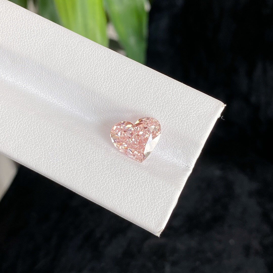 3.02ct heart cut fancy intense pink lab grown diamond 3.02ct heart cut fancy intense pink lab grown diamond