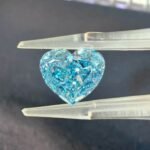 5,20 ct herzförmiger, im Labor gezüchteter Diamant in leuchtendem Blau