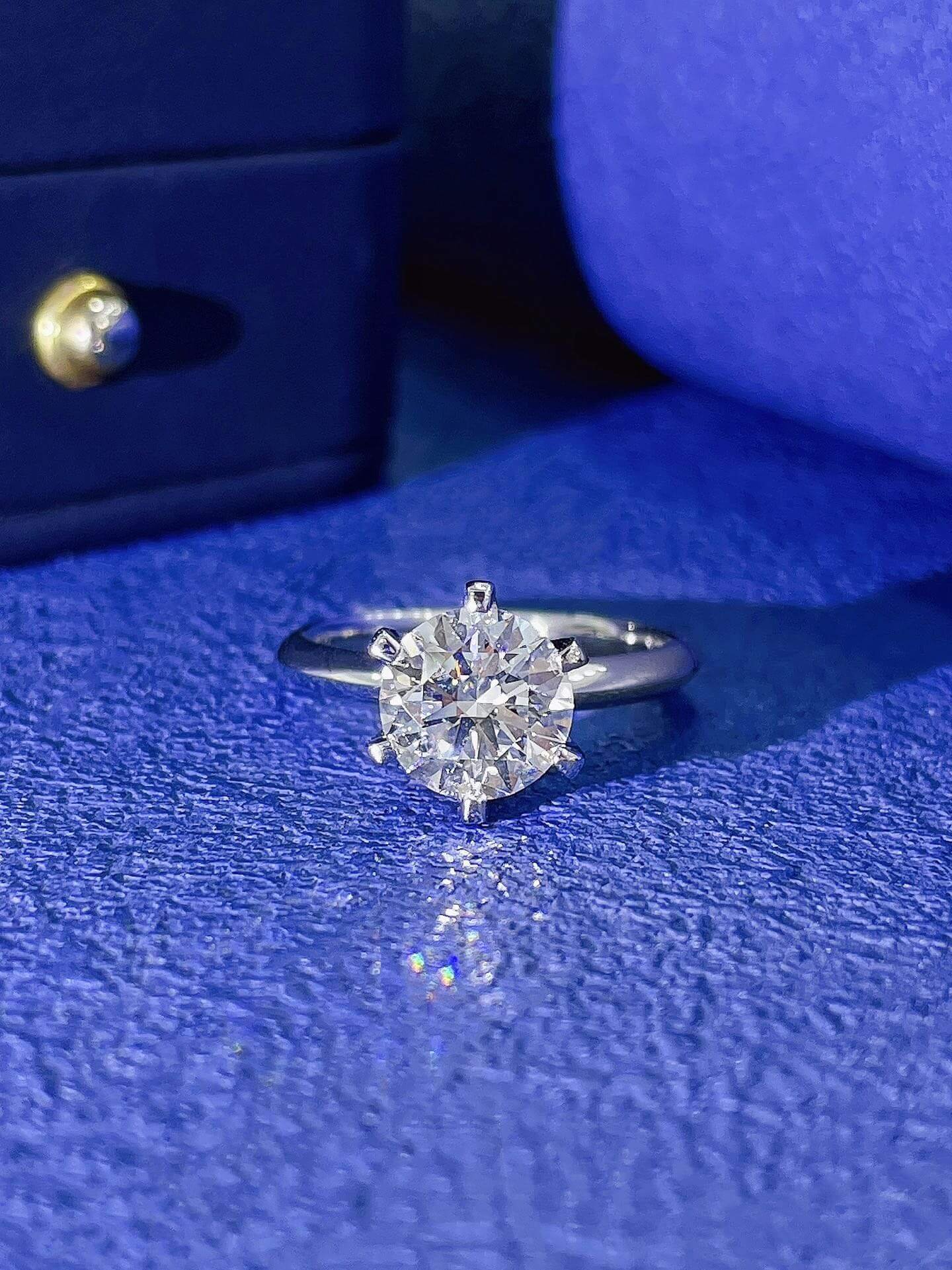 6 prongs round cut lab grown diamond engagement ring 6 prongs round cut lab grown diamond engagement ring