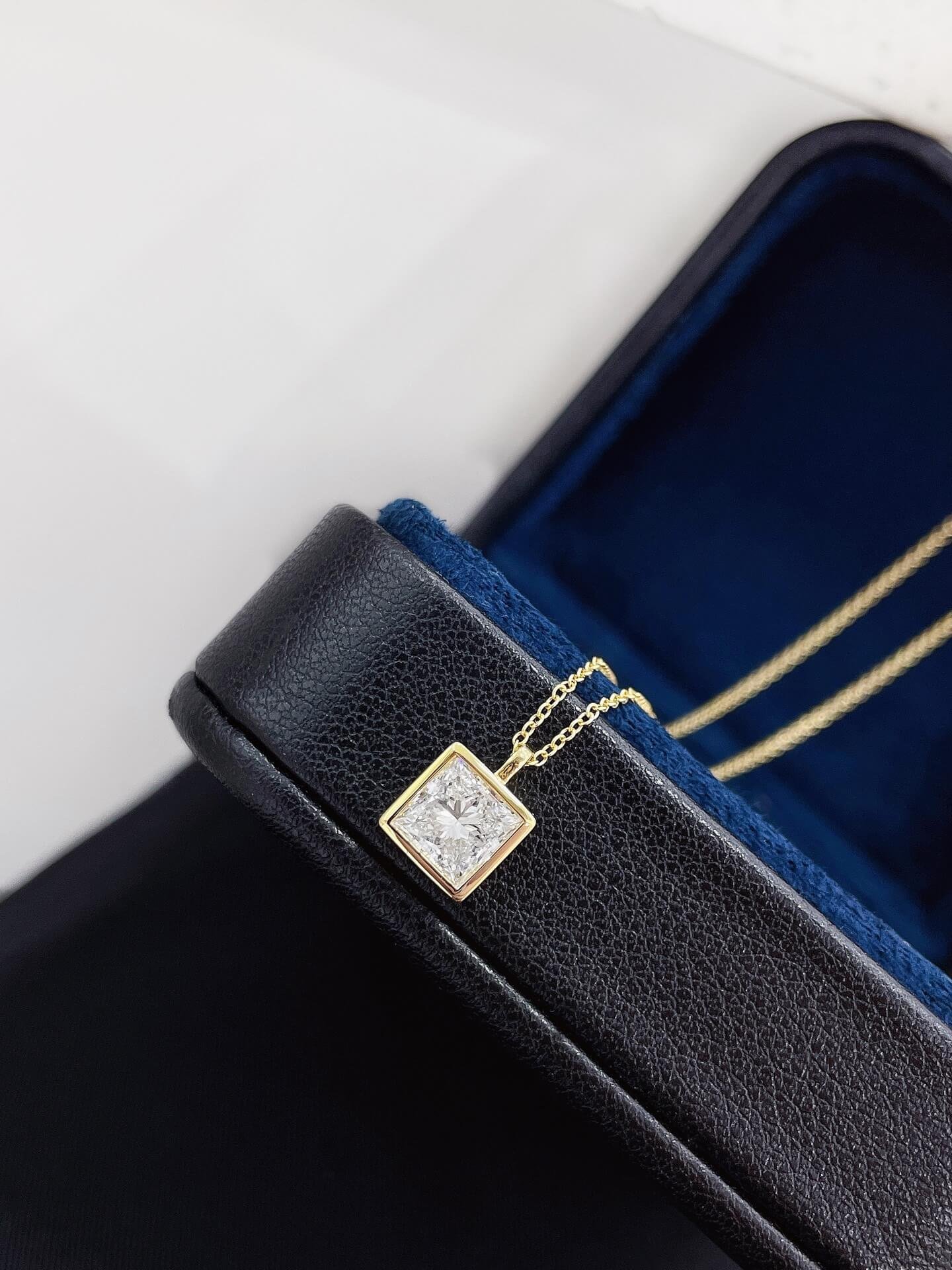 Bezel setting princess cut lab grown diamond pendant necklace