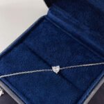 Heart cut lab grown diamond bracelet 4 Hartvormige, in het laboratorium gekweekte diamanten armband