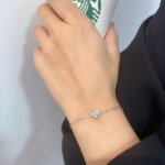 Heart cut lab grown diamond bracelet 6 Hartvormige, in het laboratorium gekweekte diamanten armband