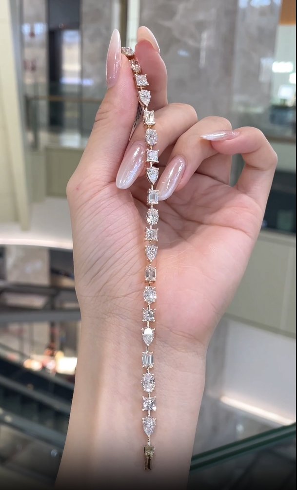 Irregular lab grown diamond bracelet Irregular lab grown diamond bracelet