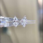 Oorbellen met marquise geslepen, in het laboratorium gekweekte diamanten.