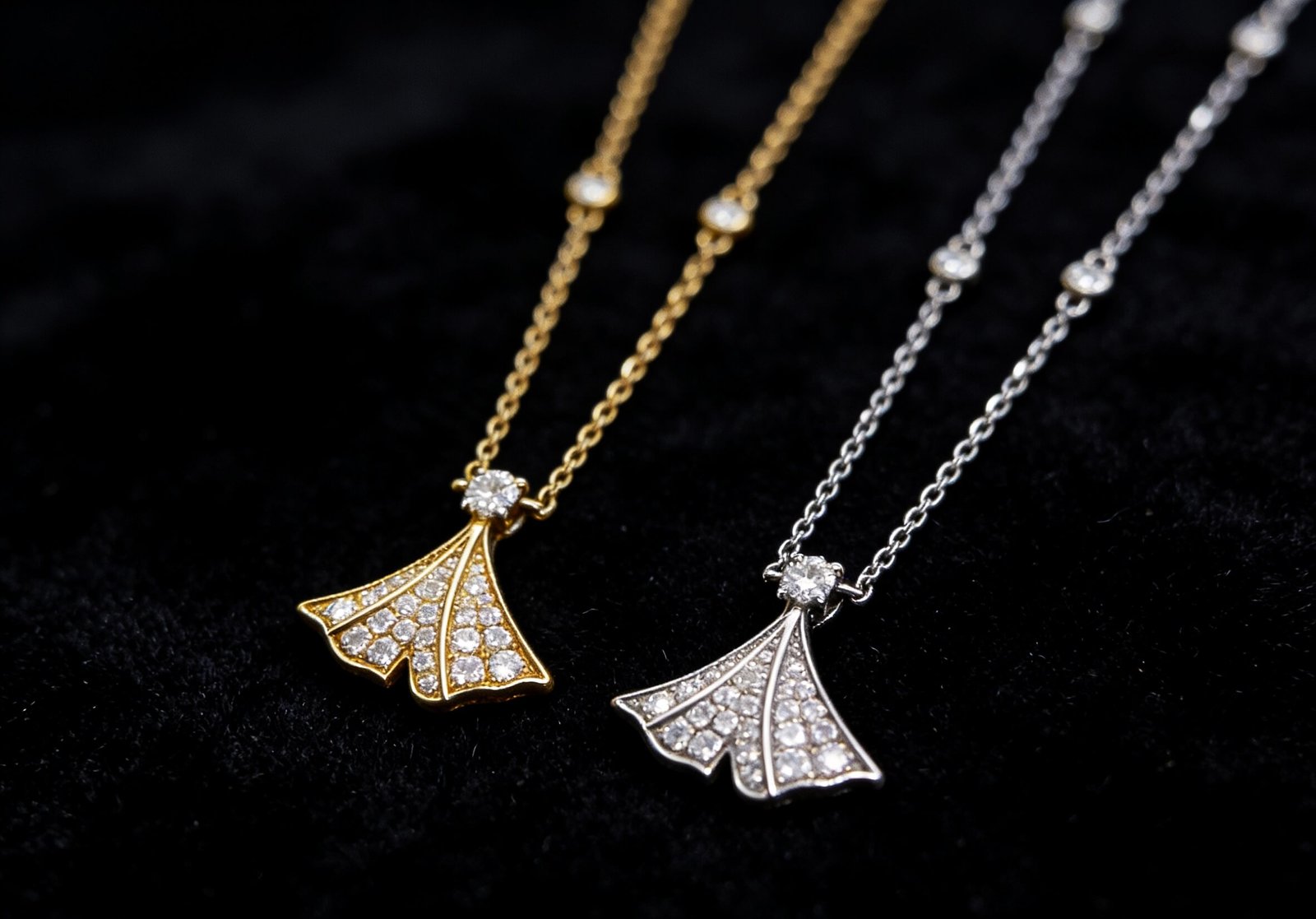 Mermaid tail lab grown diamond pendant necklace Mermaid tail lab grown diamond pendant necklace