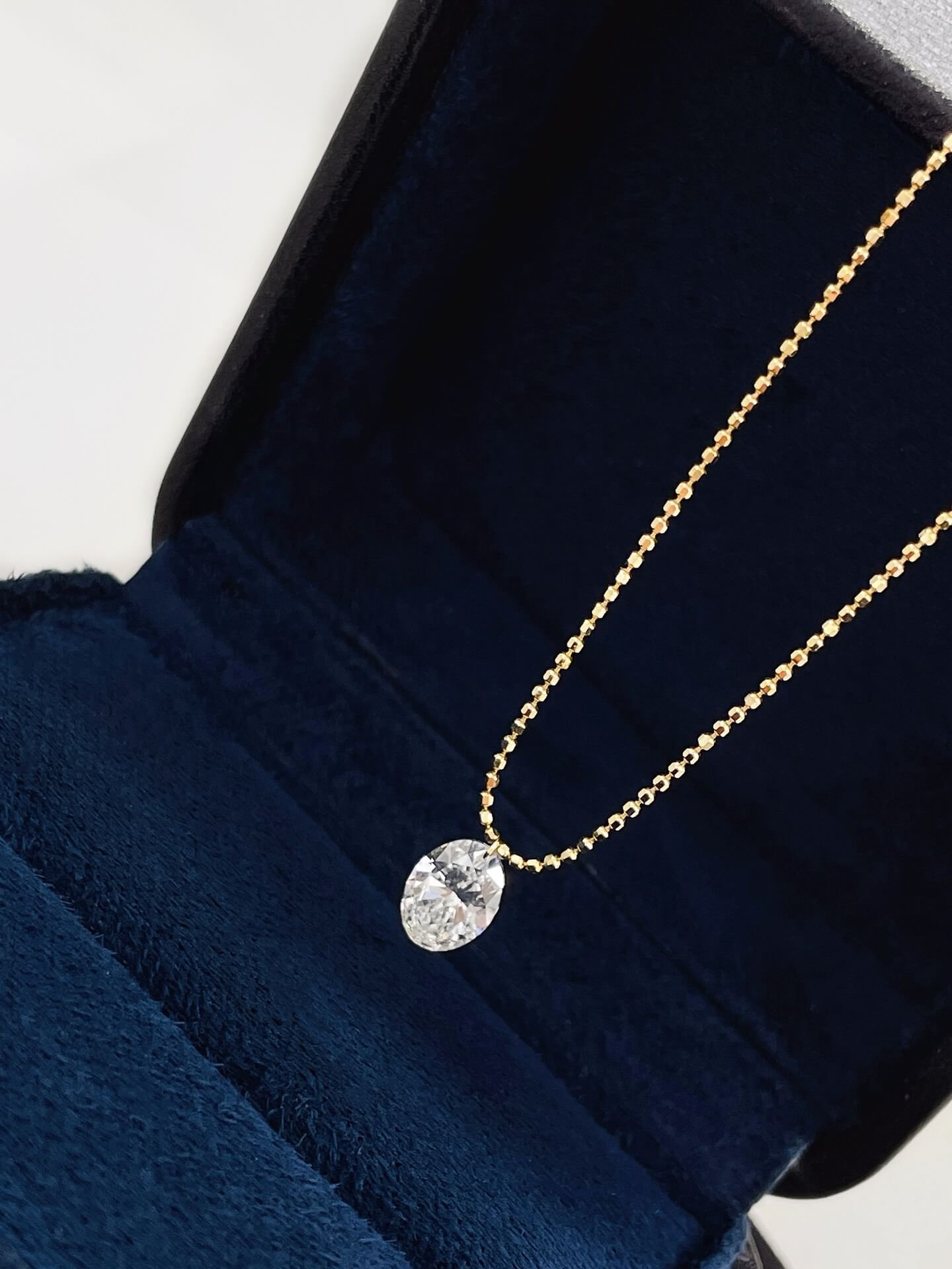Oval cut lab grown diamond pendant necklace