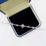 Pear cut four-leaf clover lab grown pink diamond bracelet 4 Armband aus birnenförmigem vierblättrigem Kleeblatt und im Labor gezüchteten rosa Diamanten