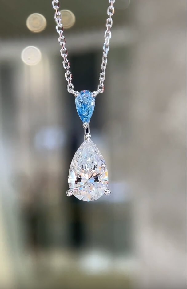 Pear cut lab grown diamond pendant necklace Pear cut lab grown diamond pendant necklace