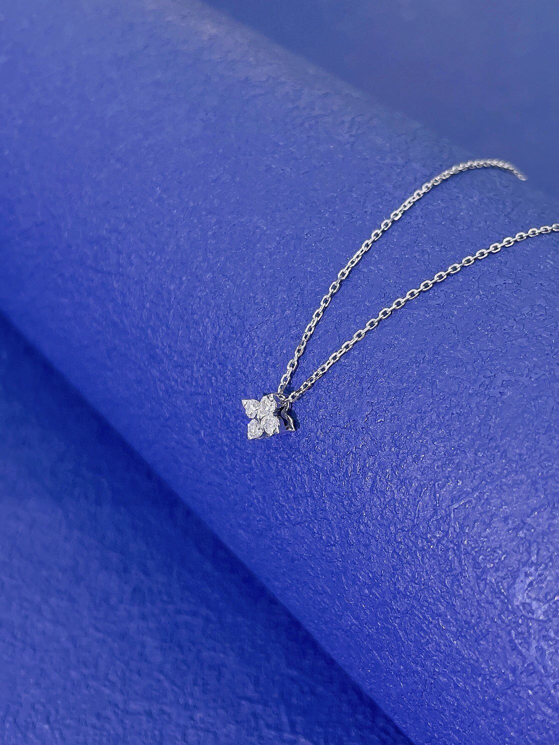 Round cut four-leaf clover lab grown diamond necklace