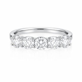 Round cut lab grown diamond eternity ring 04