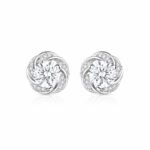 Round lab grown diamond starry sky surround earrings stud 1 Orecchini a lobo rotondi con contorno cielo stellato e diamanti creati in laboratorio.