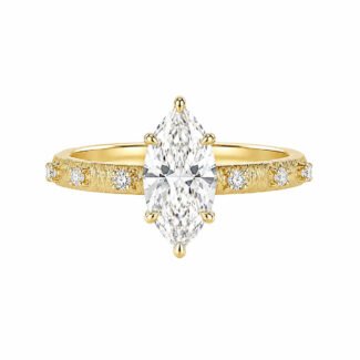 Anel de noivado vintage com diamante cultivado em laboratório com lapidação marquise.