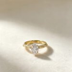 Vintage style marquise cut lab grown diamond engagement ring 2 Vintage stijl marquise geslepen laboratoriumdiamant verlovingsring
