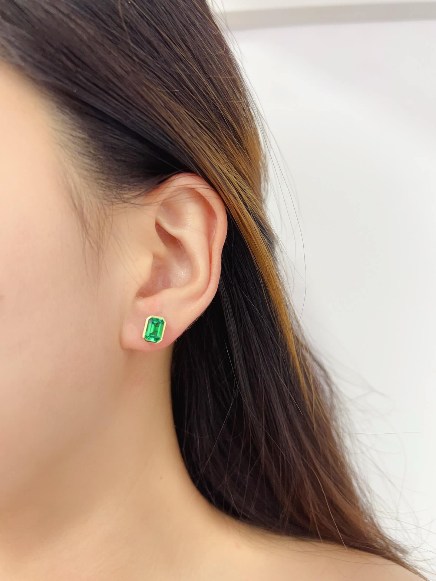 Bezel setting lab grown emerald earrings stud Bezel setting lab grown emerald earrings stud