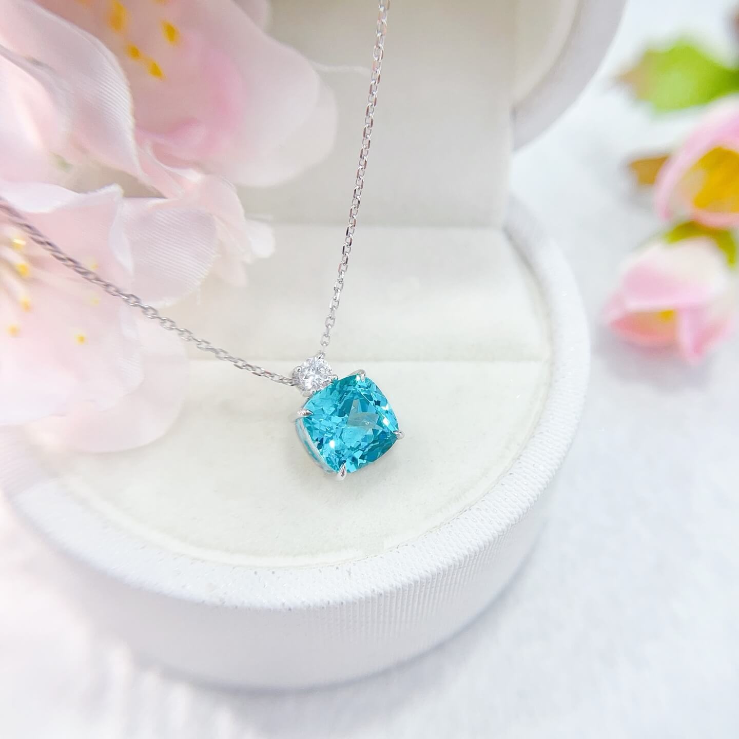 Cushion cut lab grown paraiba pendant necklace Cushion cut lab grown paraiba pendant necklace