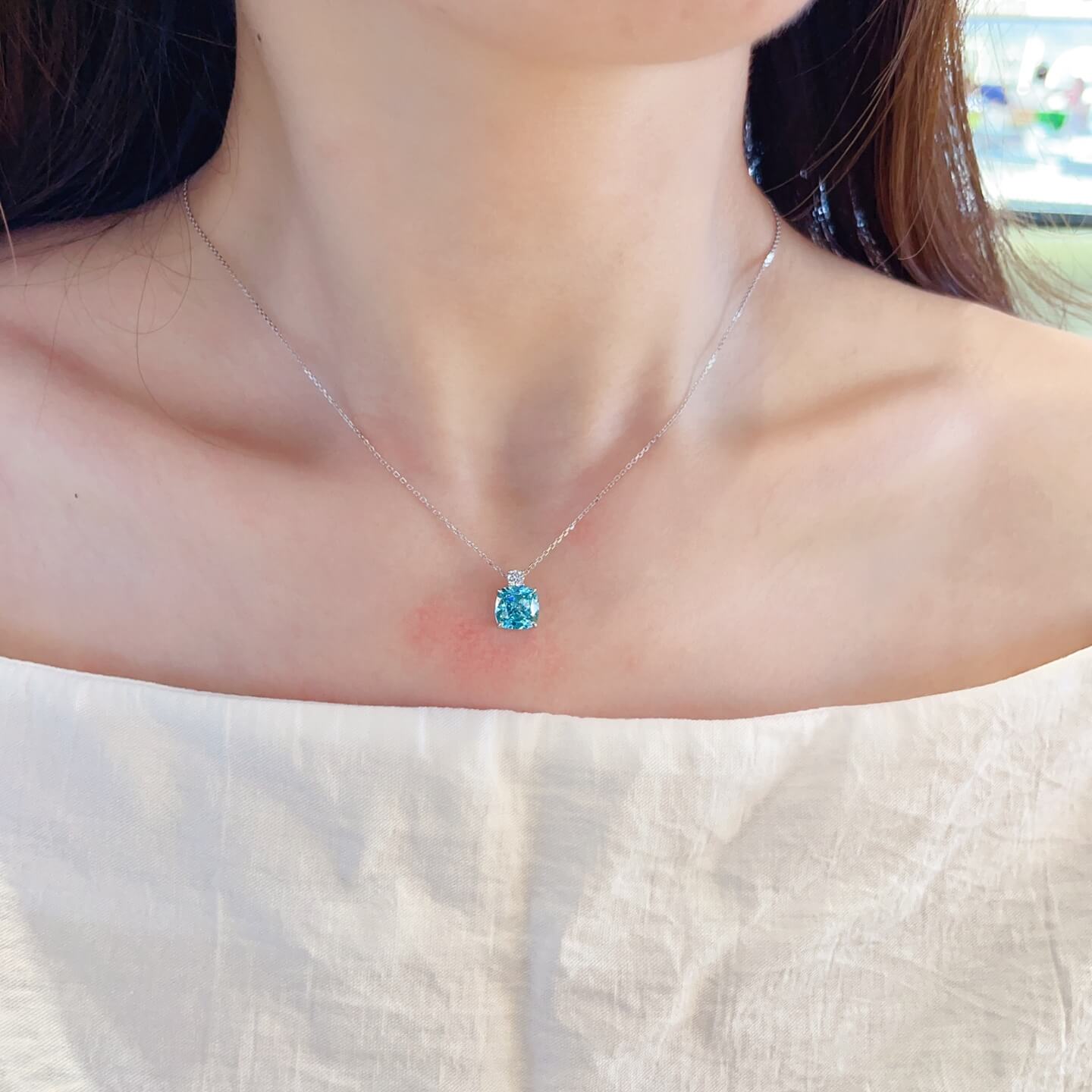 Cushion cut lab grown paraiba pendant necklace Cushion cut lab grown paraiba pendant necklace