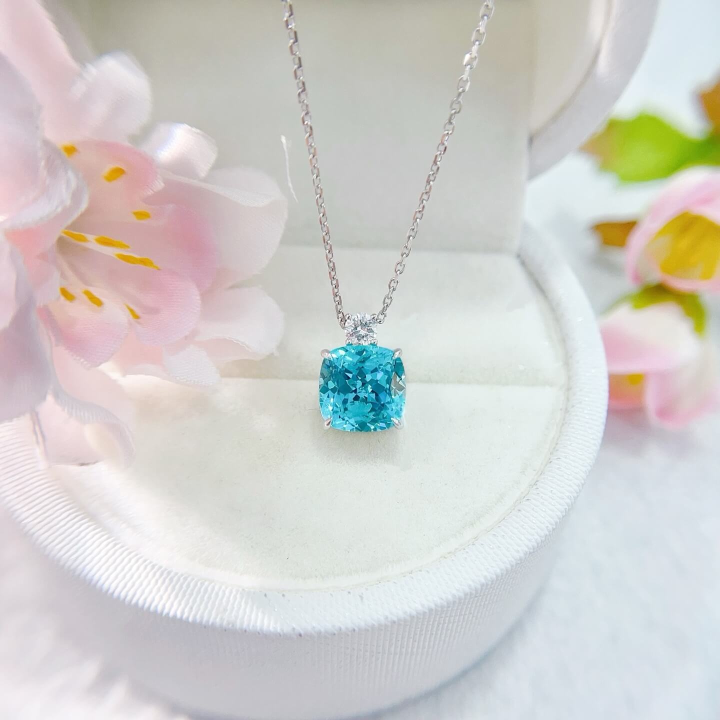 Cushion cut lab grown paraiba pendant necklace Cushion cut lab grown paraiba pendant necklace