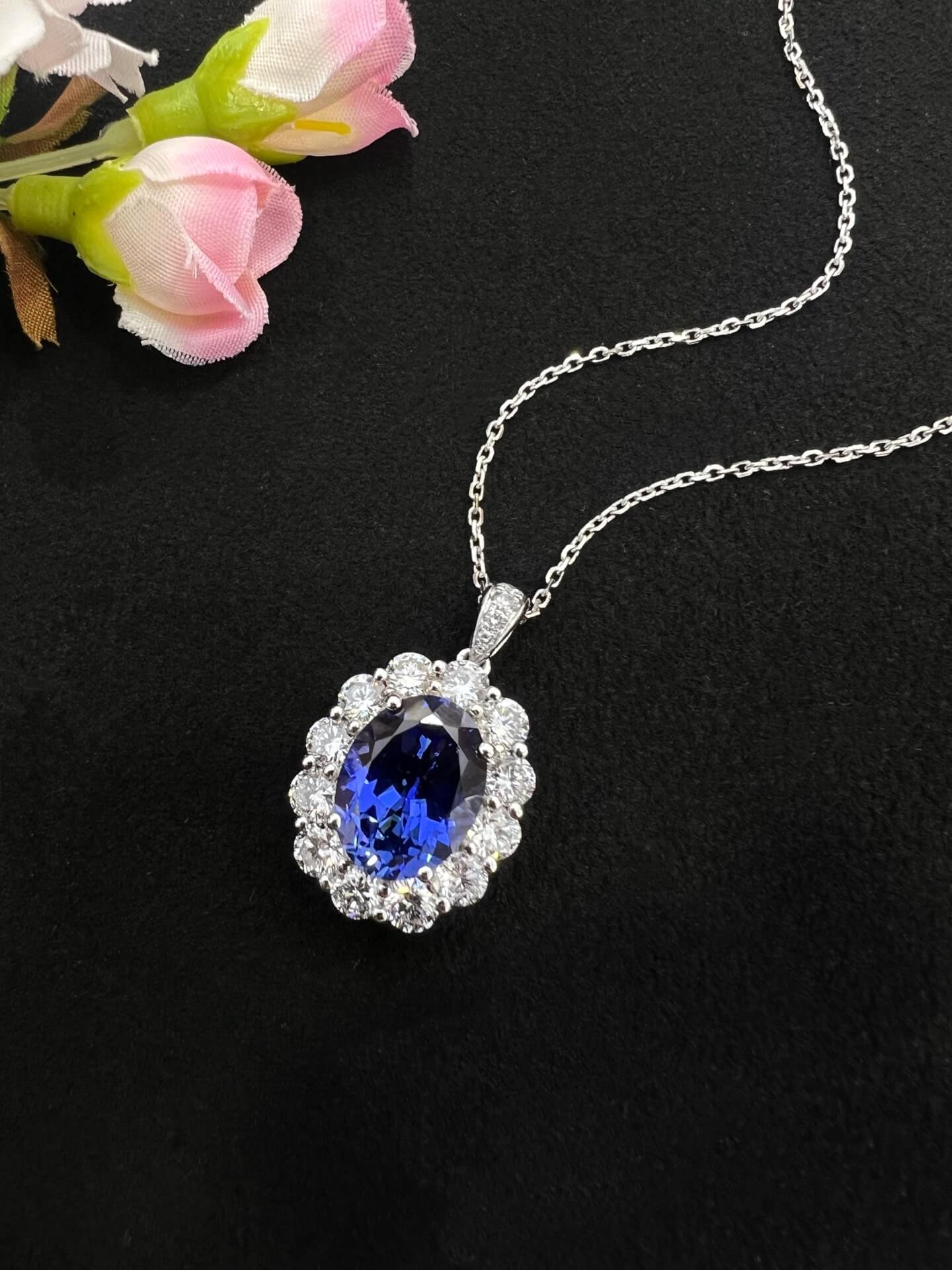 Halo setting oval cut lab grown sapphire pendant necklace 02 Halo setting oval cut lab grown sapphire pendant necklace 02