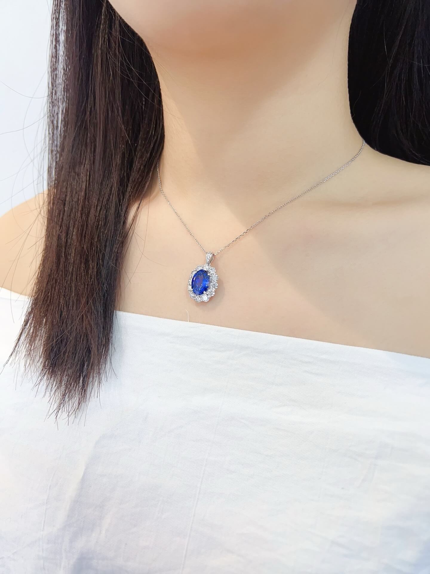 Halo setting oval cut lab grown sapphire pendant necklace 02 Halo setting oval cut lab grown sapphire pendant necklace 02