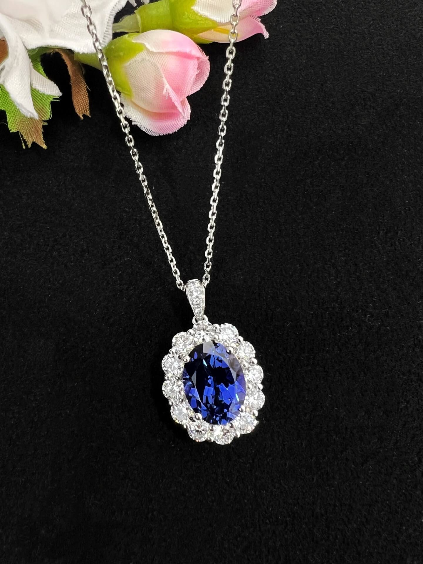 Halo setting oval cut lab grown sapphire pendant necklace 02 Halo setting oval cut lab grown sapphire pendant necklace 02
