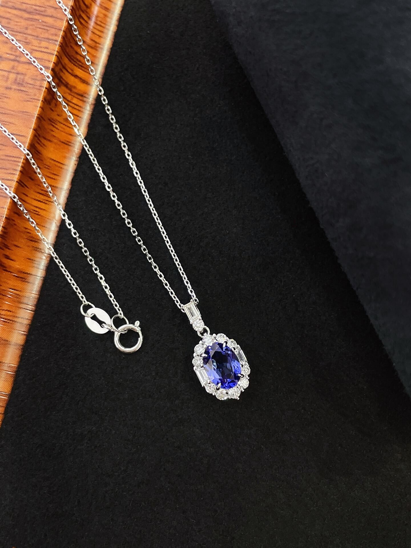 Halo setting oval cut lab grown sapphire pendant necklace 03 Halo setting oval cut lab grown sapphire pendant necklace 03