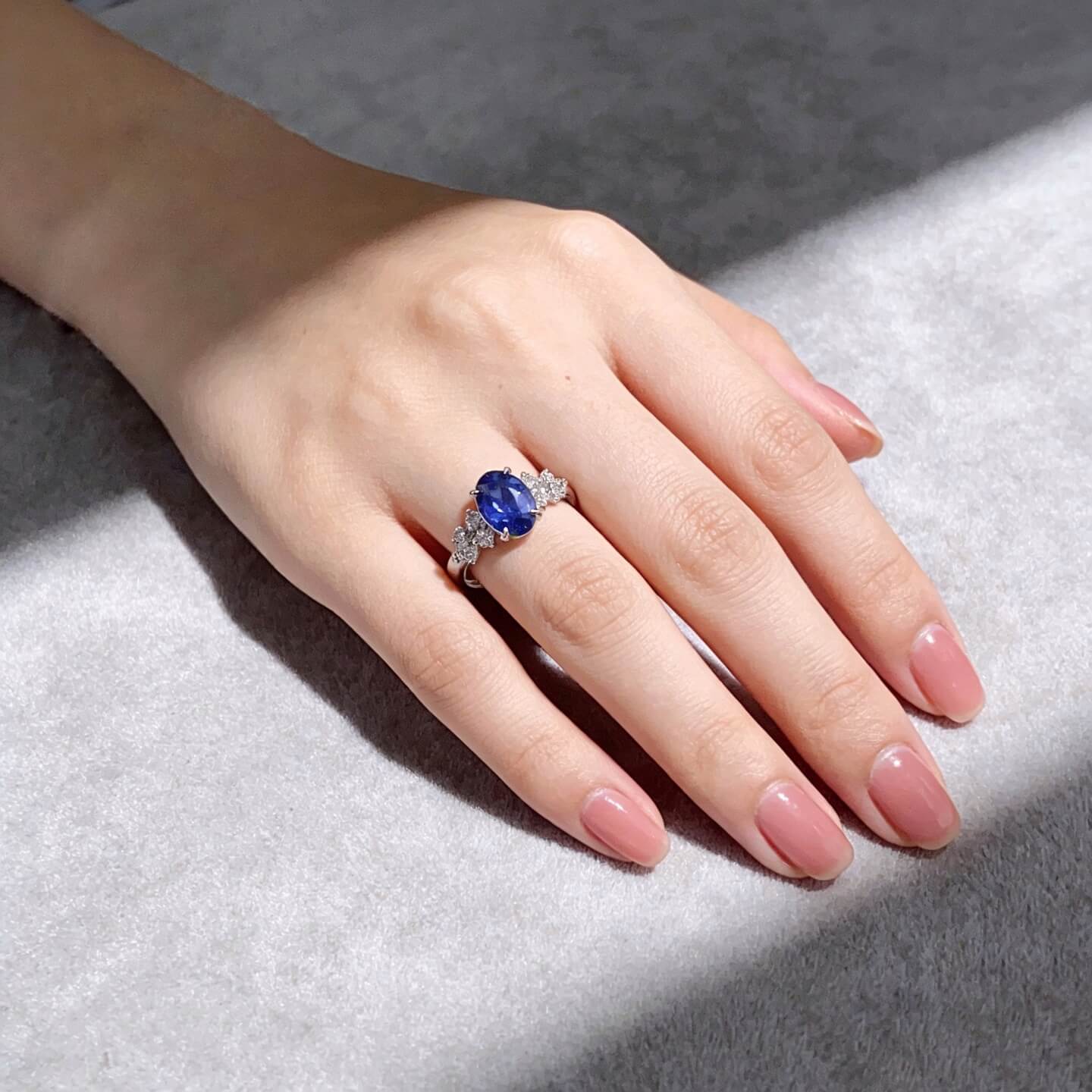 Oval cut lab grown sapphire engagement ring Oval cut lab grown sapphire engagement ring
