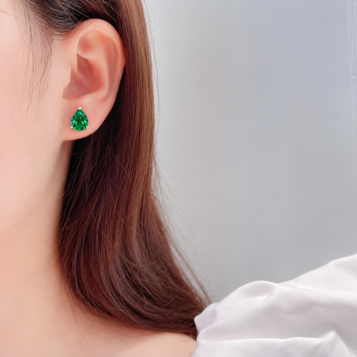 Pear cut lab grown emerald earrings stud Pear cut lab grown emerald earrings stud