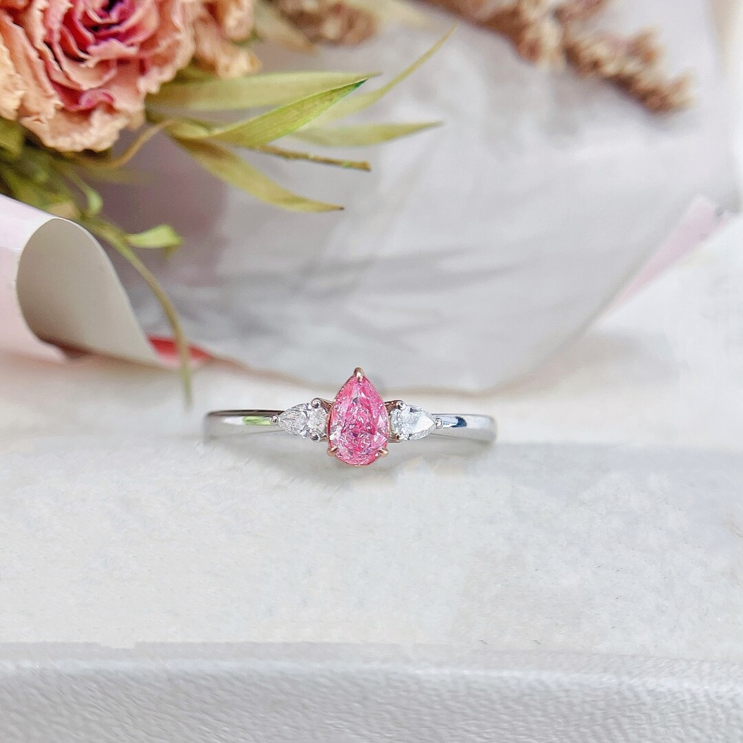 Pear cut lab grown pink diamond three stones engagement ring Pear cut lab grown pink diamond three stones engagement ring