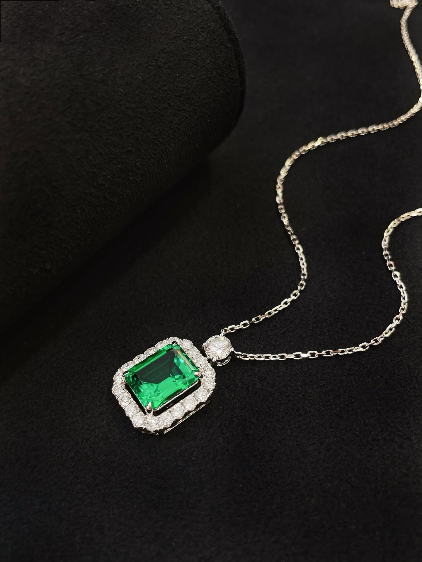 Perfume bottle design lab grown emerald pendant necklace Perfume bottle design lab grown emerald pendant necklace