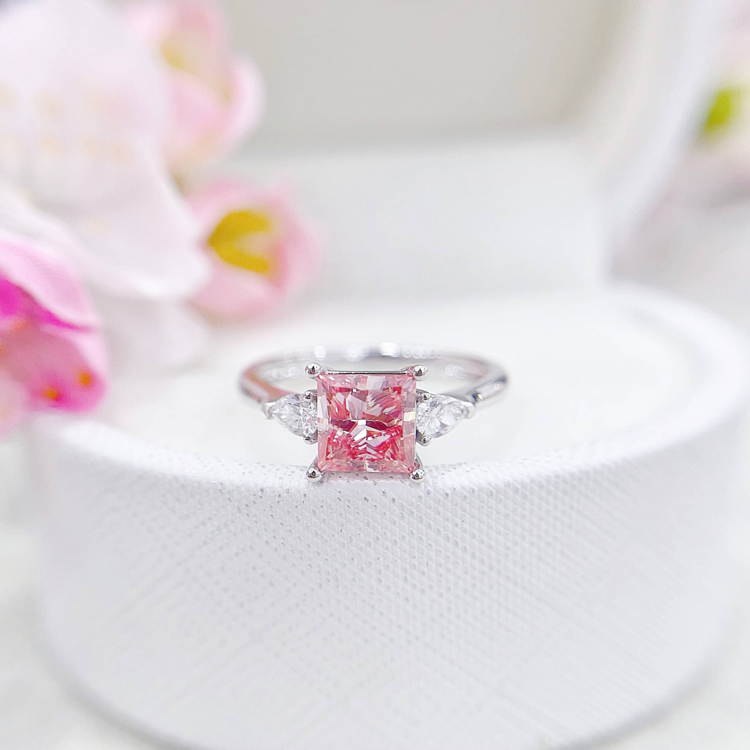 Princess cut lab grown pink diamond three stones engagement ring Princess cut lab grown pink diamond three stones engagement ring